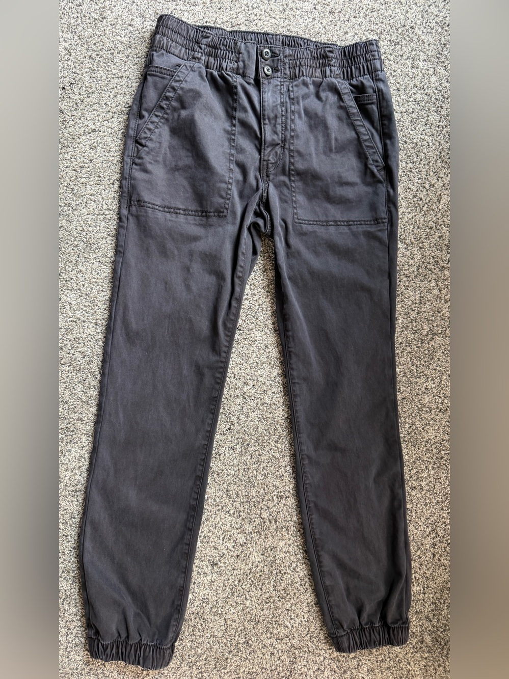 American Eagle Outfitters black cargo pants with elastic waistband and cuffs